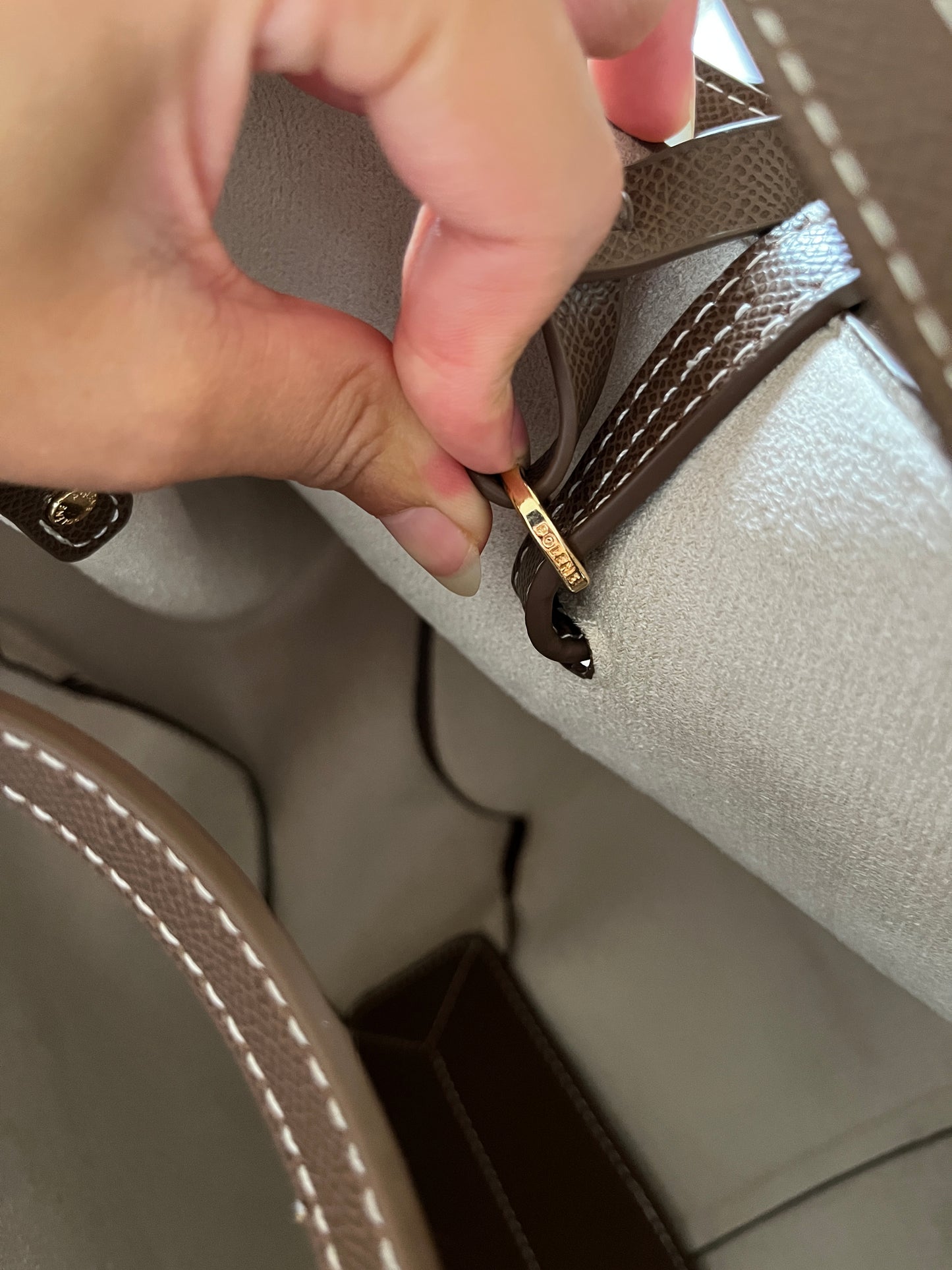 Sac à main femme en édition élegante - petit et grand format au design chic