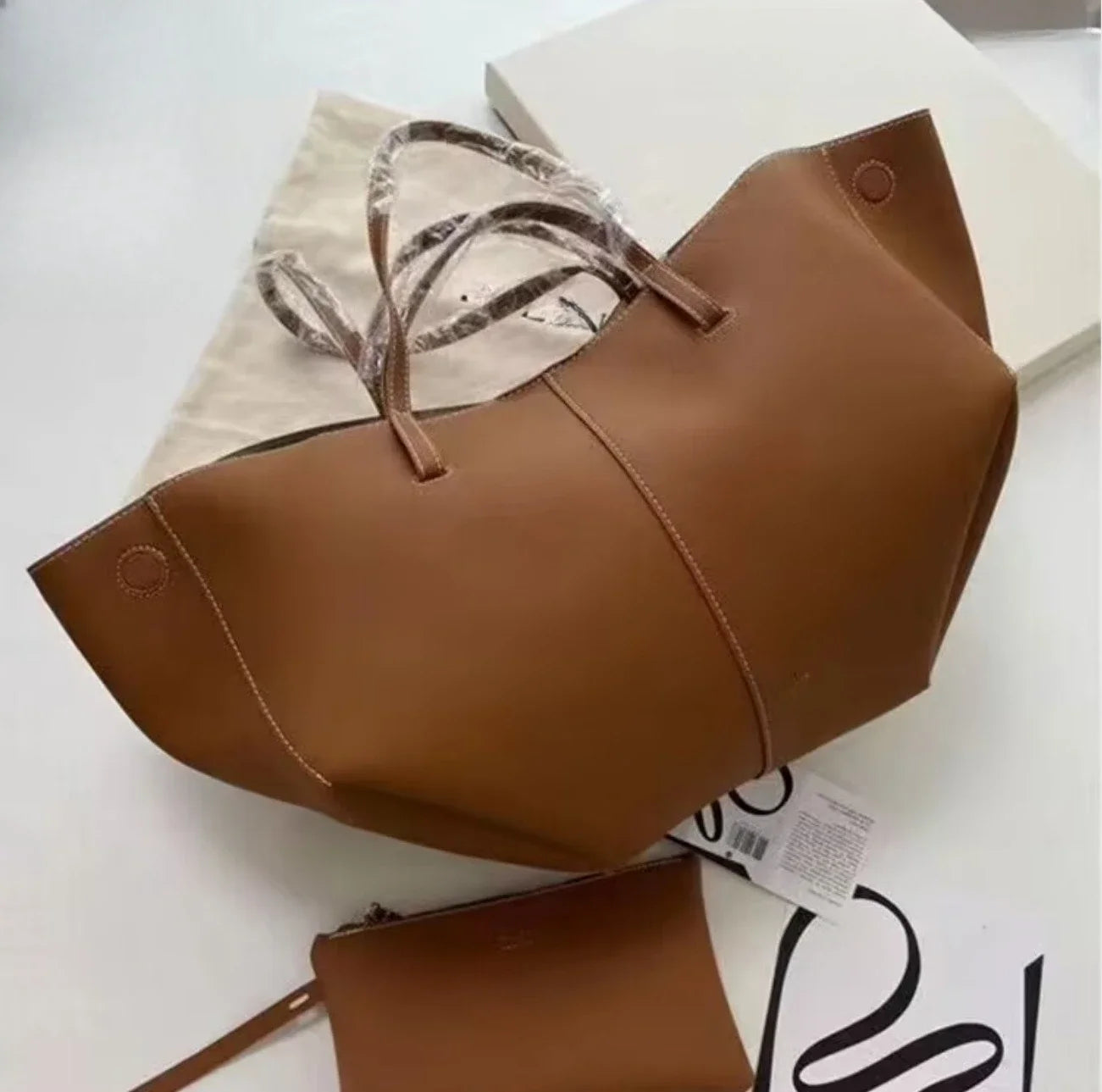 Sac à main femme en édition élegante - petit et grand format au design chic